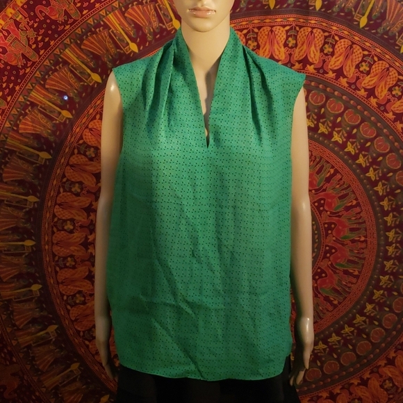 CAbi Tops - Cabi sleeveless silk heart blouse size medium